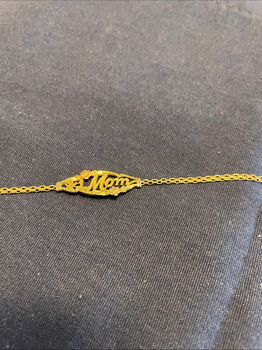 14K ‘#1 Mom' Script Bracelet TriColor Gold Diamond Cut - Picture 2 of 6